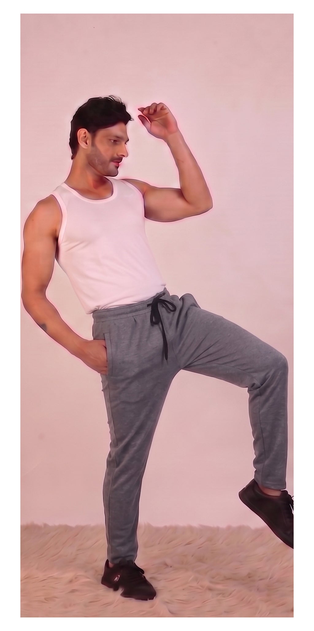 COTTON PANT WITH ZIPPER POCKET