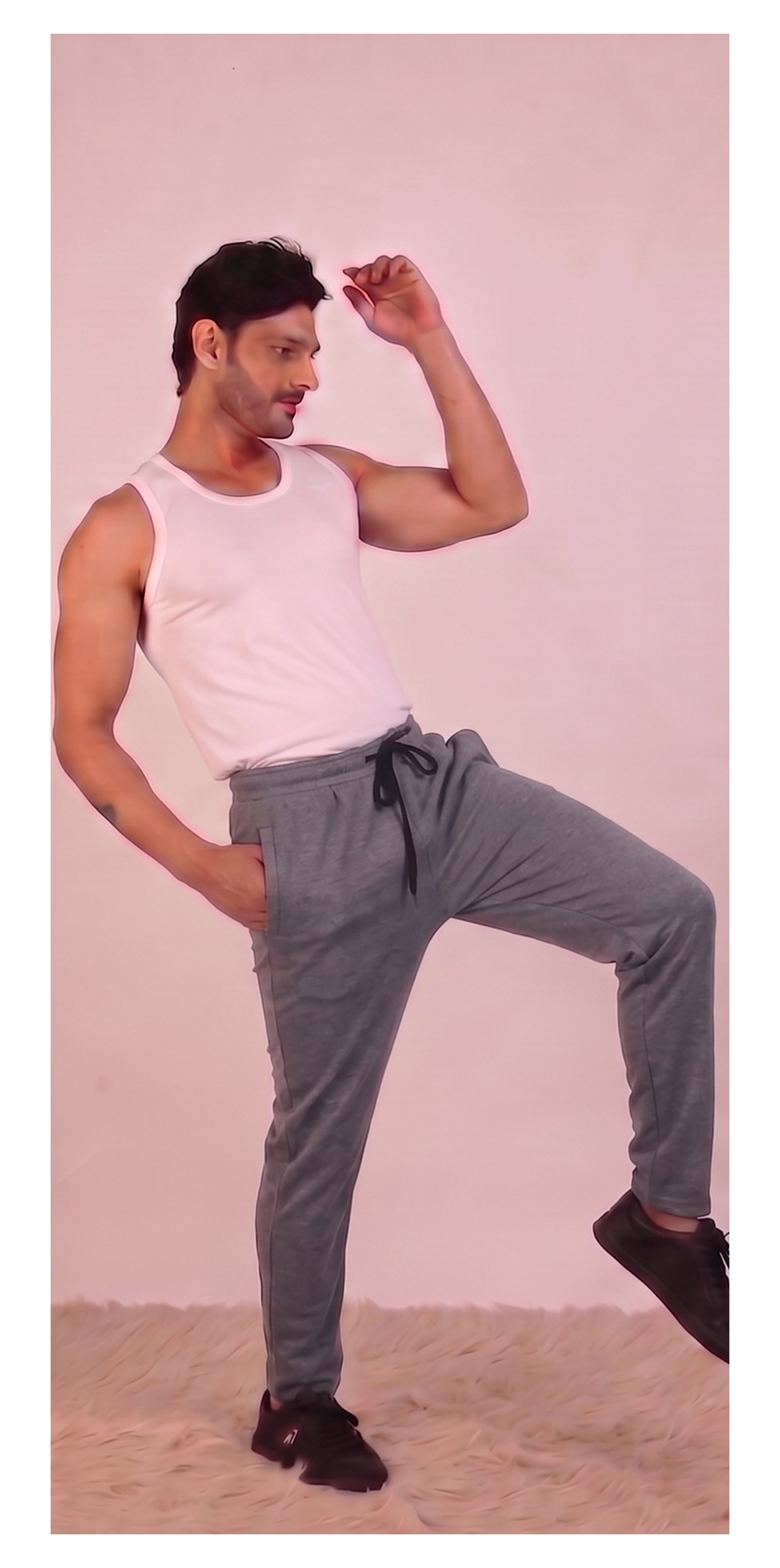 COTTON PANT WITH ZIPPER POCKET
